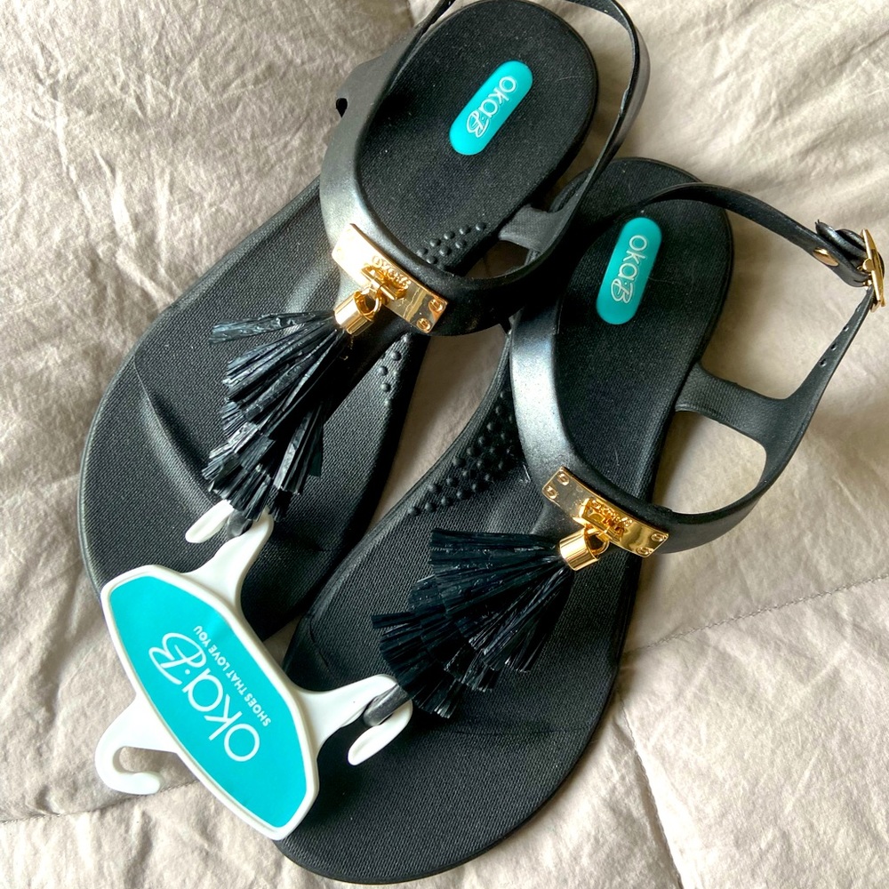 BRAND NEW - BLACK OKA-B SANDALS - SIZE 7